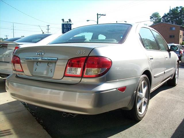 Infiniti I35 2004 photo 3