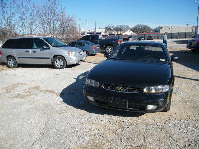 Infiniti J30 1996 photo 1