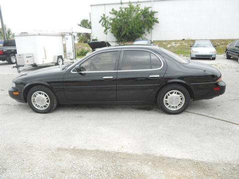 Infiniti J30 Base Sedan