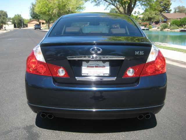 Infiniti M35 2006 photo 1