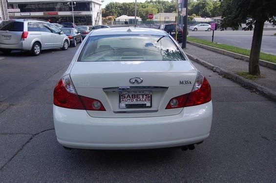 Infiniti M35 2006 photo 2