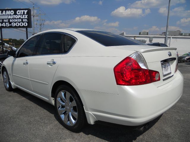 Infiniti M35 2006 photo 3