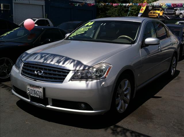 Infiniti M35 2006 photo 3