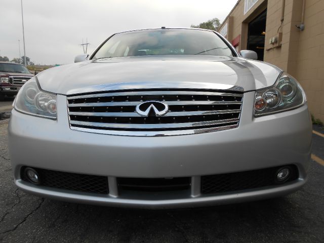 Infiniti M35 Evolution AWD Sedan