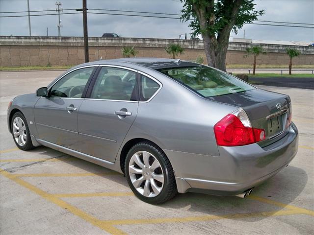 Infiniti M35 2006 photo 1