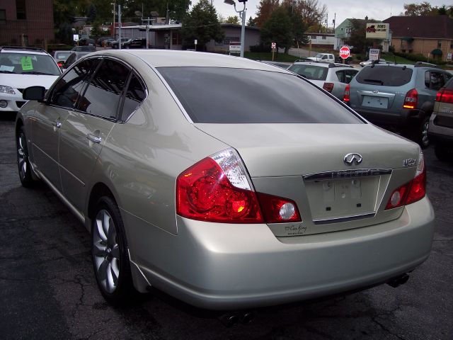 Infiniti M35 2006 photo 3