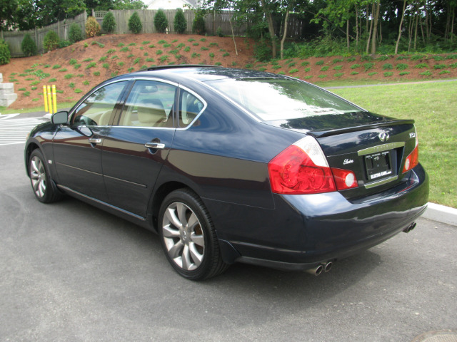 Infiniti M35 2006 photo 2