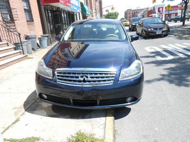 Infiniti M35 2006 photo 2