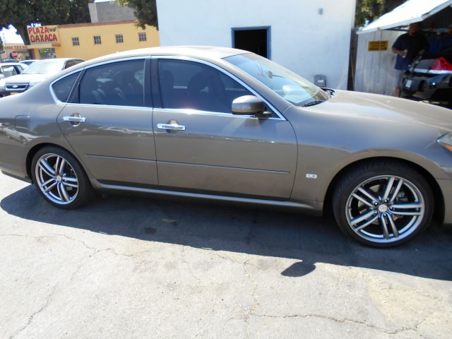 Infiniti M35 Evolution AWD Sedan