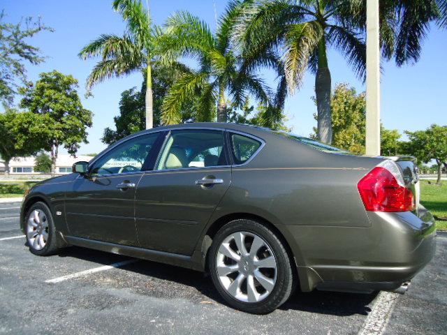 Infiniti M35 2007 photo 2