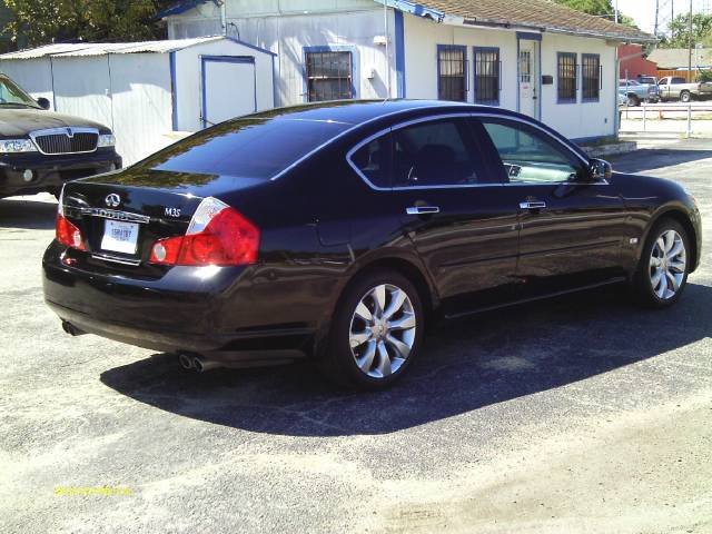 Infiniti M35 2007 photo 4