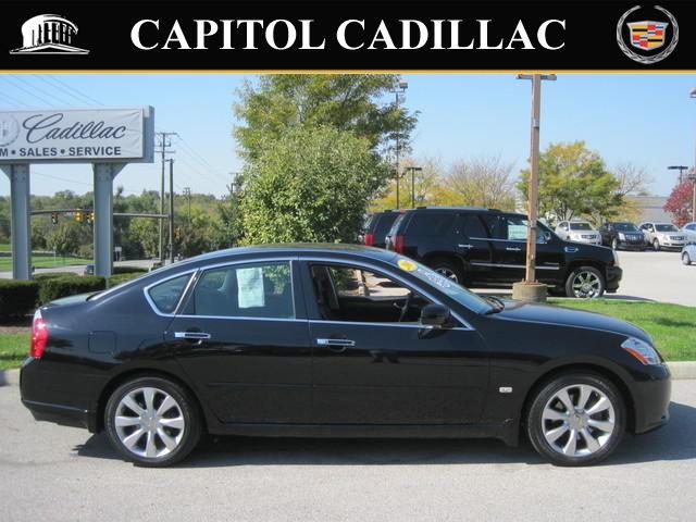 Infiniti M35 Technology Sedan