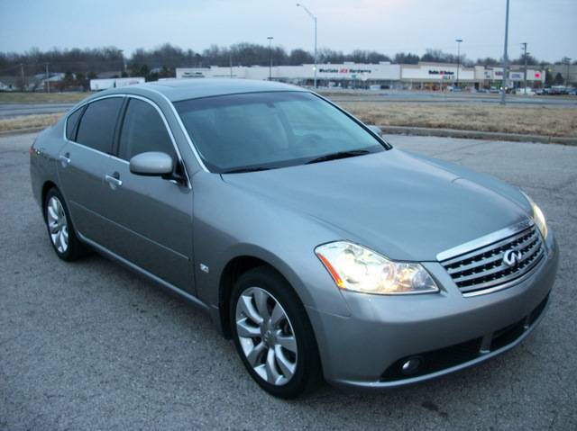 Infiniti M35 2007 photo 2