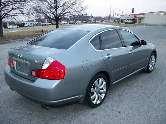 Infiniti M35 2007 photo 4