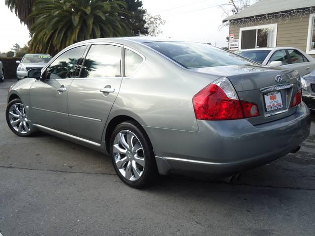 Infiniti M35 2007 photo 2