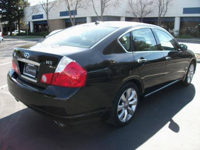 Infiniti M35 2007 photo 1