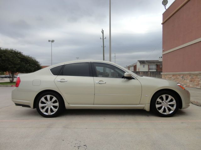 Infiniti M35 2007 photo 2