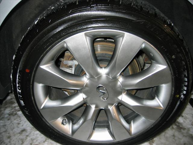 Infiniti M35 2007 photo 2