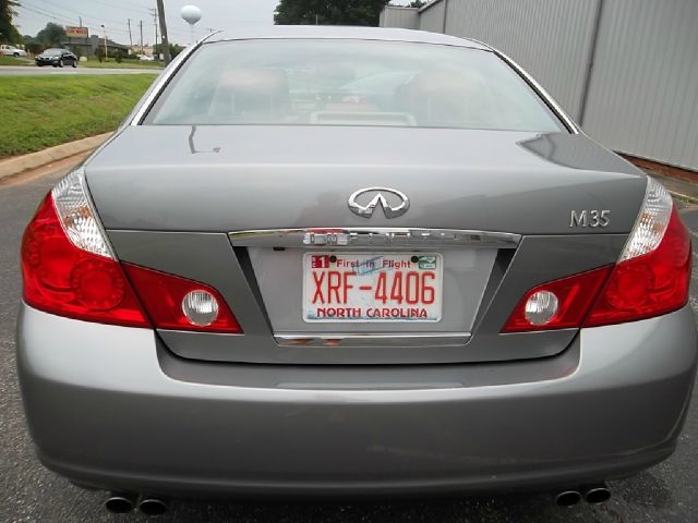 Infiniti M35 2007 photo 1