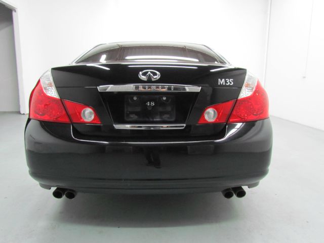 Infiniti M35 2007 photo 4