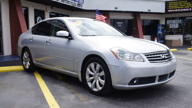 Infiniti M35 2007 photo 2