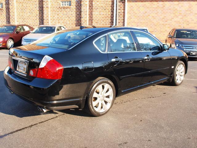 Infiniti M35 2007 photo 2