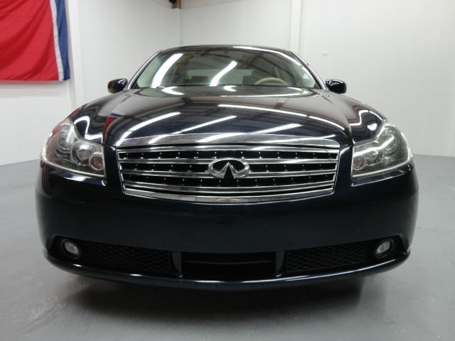 Infiniti M35 2007 photo 2