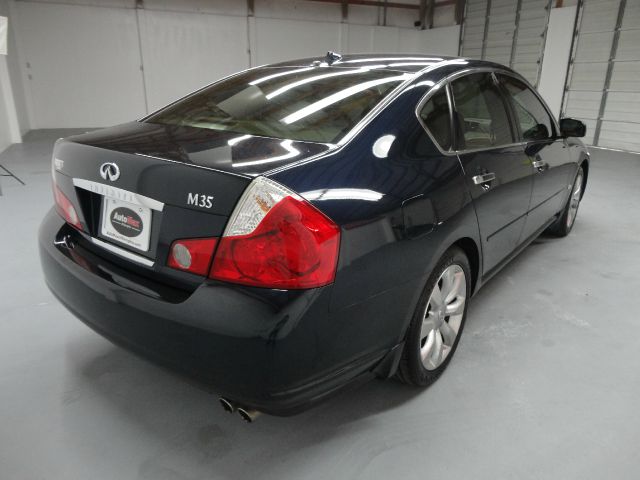 Infiniti M35 2007 photo 4