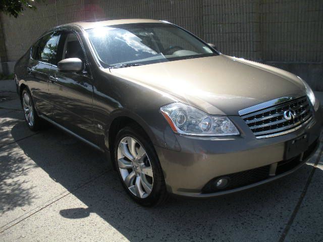 Infiniti M35 2007 photo 2