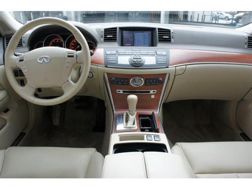 Infiniti M35 2007 photo 2