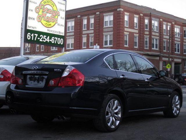 Infiniti M35 2007 photo 2