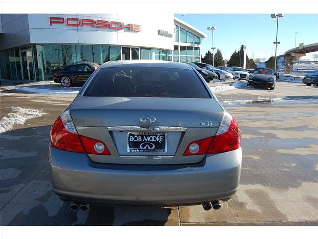 Infiniti M35 2007 photo 2