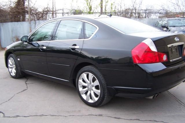 Infiniti M35 2007 photo 2