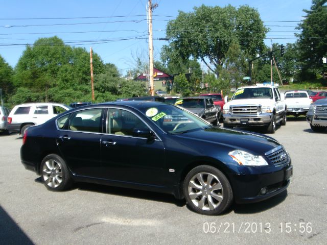 Infiniti M35 2007 photo 2