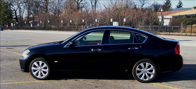 Infiniti M35x EX - DUAL Power Doors Sedan