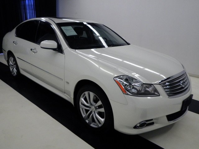 Infiniti M35x 2010 photo 2