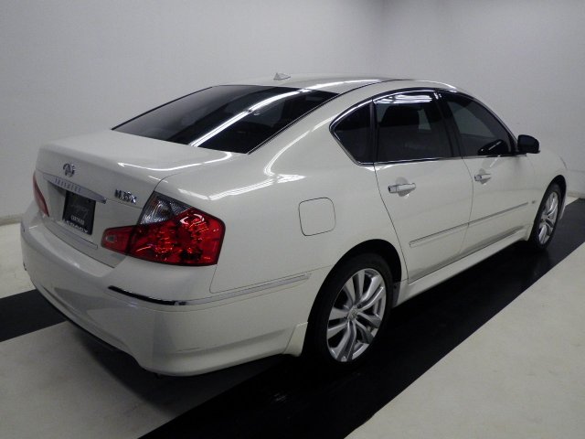 Infiniti M35x 2010 photo 4