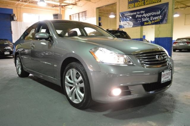 Infiniti M35x 2010 photo 1