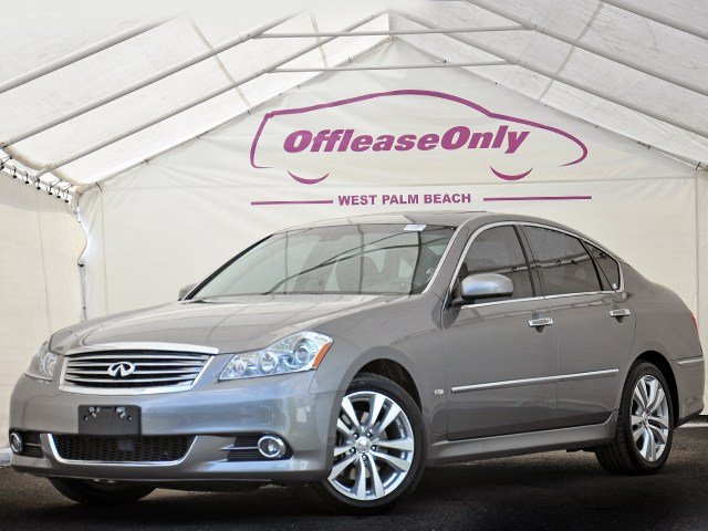 Infiniti M35x 2010 photo 2