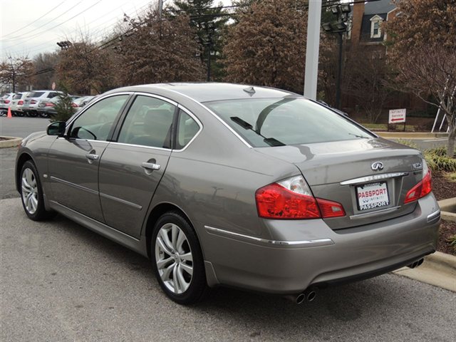 Infiniti M35x 2010 photo 5