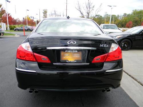 Infiniti M35x 2010 photo 2