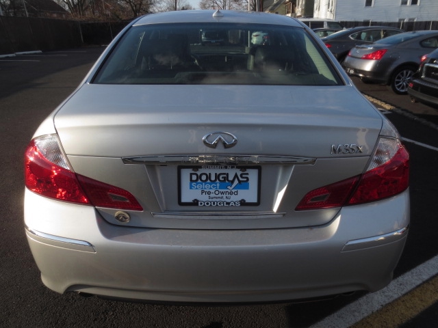 Infiniti M35x 2010 photo 4