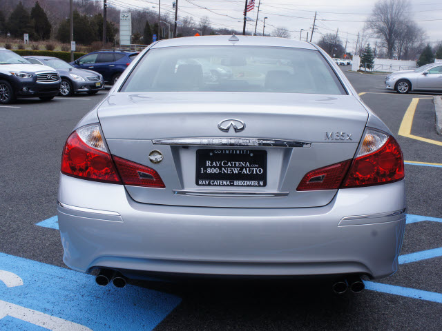 Infiniti M35x 2010 photo 5