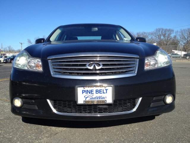 Infiniti M35x 2010 photo 4