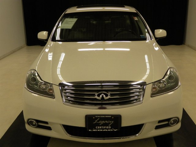 Infiniti M35x 2010 photo 3