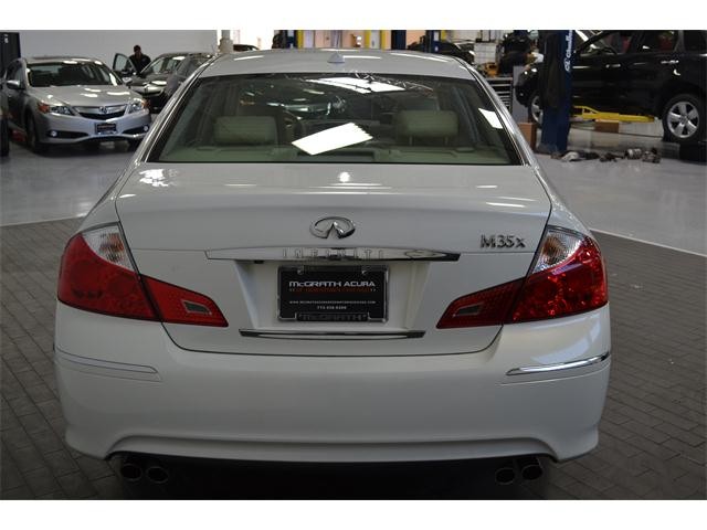 Infiniti M35x 2010 photo 4