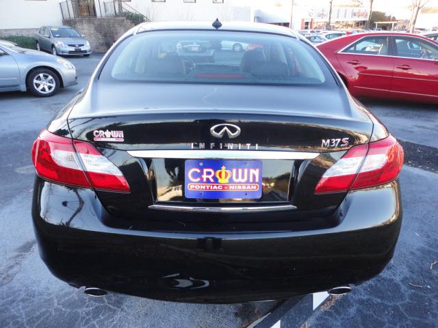 Infiniti M37 2011 photo 3