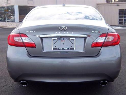 Infiniti M37 2011 photo 3