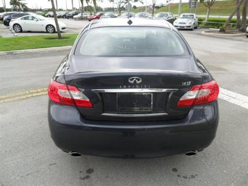 Infiniti M37 2011 photo 4