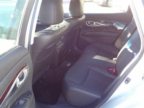 Infiniti M37 2011 photo 3